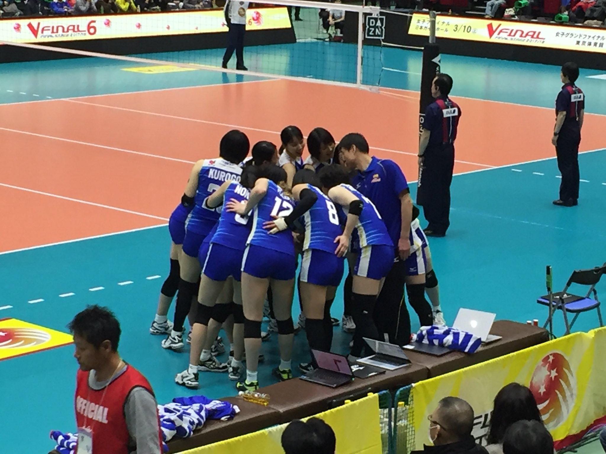 ちか 初めてのバレー観戦 今日分かったことは バレーボール観戦ってめっちゃくちゃおもしろい 終始興奮してた 愛さんも近くで見れて 大満足 明日こそは 愛さん Torayのみなさんの最高の笑顔が見られますように ちか 初めてのバレー観戦 今日分かったことは バレーボール観戦ってめっちゃくちゃおもしろい 終始興奮してた 愛さんも近くで見れて 大満足 明日こそは 愛さん Torayのみなさんの最高の笑顔が見られますように