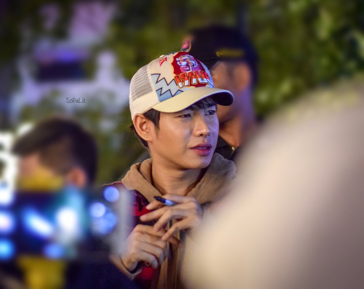 PromProm99's tweet image. ชอบเวลาเฮียทำหน้าแบบนี้ / อารายของเมิงว่ะนุชชชช😂😂😂
#เป๊กผลิตโชค
Cr.onpic