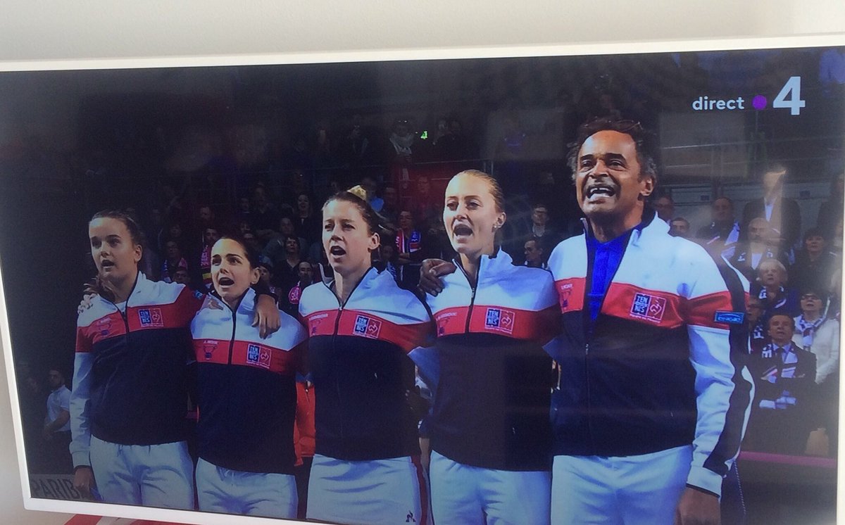 Allez les Bleues 👊🏻🇫🇷 #TeamFranceTennis