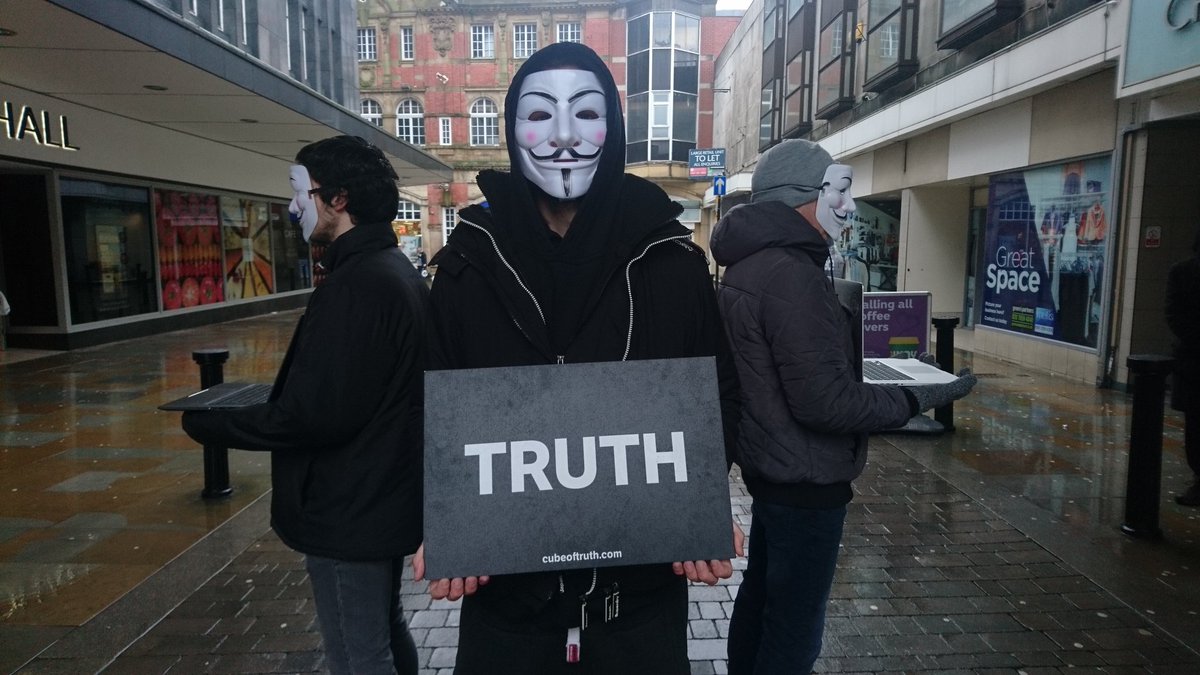 Today we joined the Cube of Truth in Bolton ❤️ 

One lady in particular was horrified by what happens inside UK farms and slaughterhouses and was keen to adopt a vegan lifestyle. ❤️

Others also vowed to learn more about veganism and possibly give it a try!