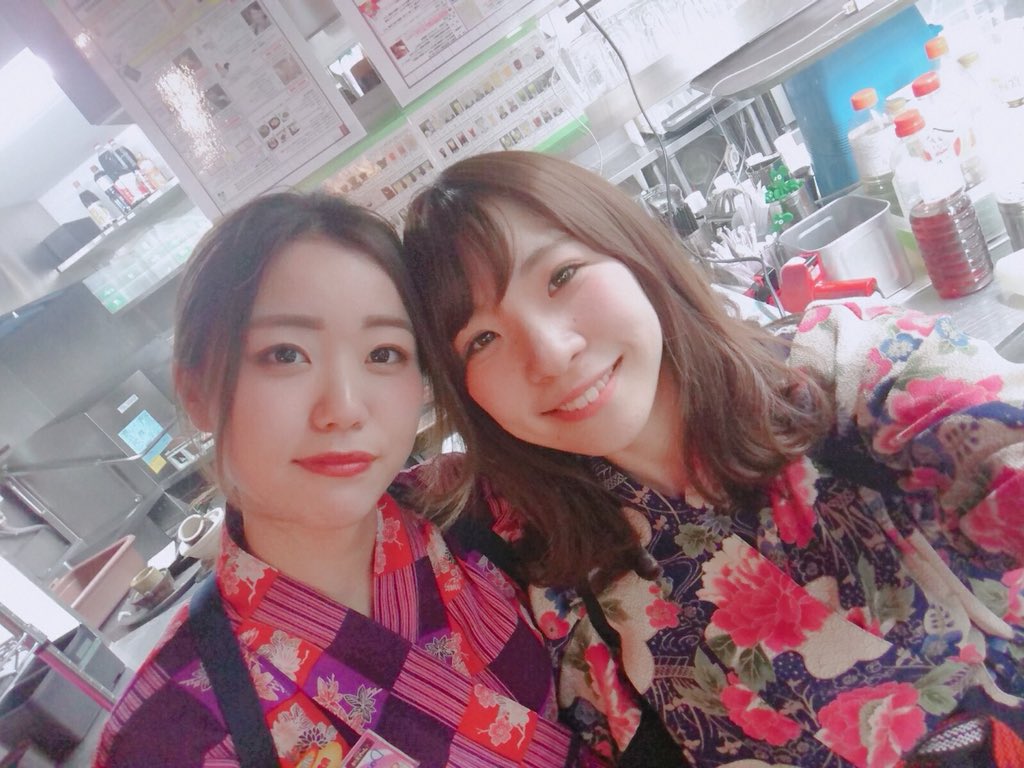 rhn_iw's tweet photo. そういえばわたし大好きなバイト先を卒業したの、、、本当に喜怒哀楽が詰まったバイト先だった。9割が喜楽だったな。みんな4年間ありがとうほんとうに大好きまる。。。 https://t.co/iGTgeW5afR