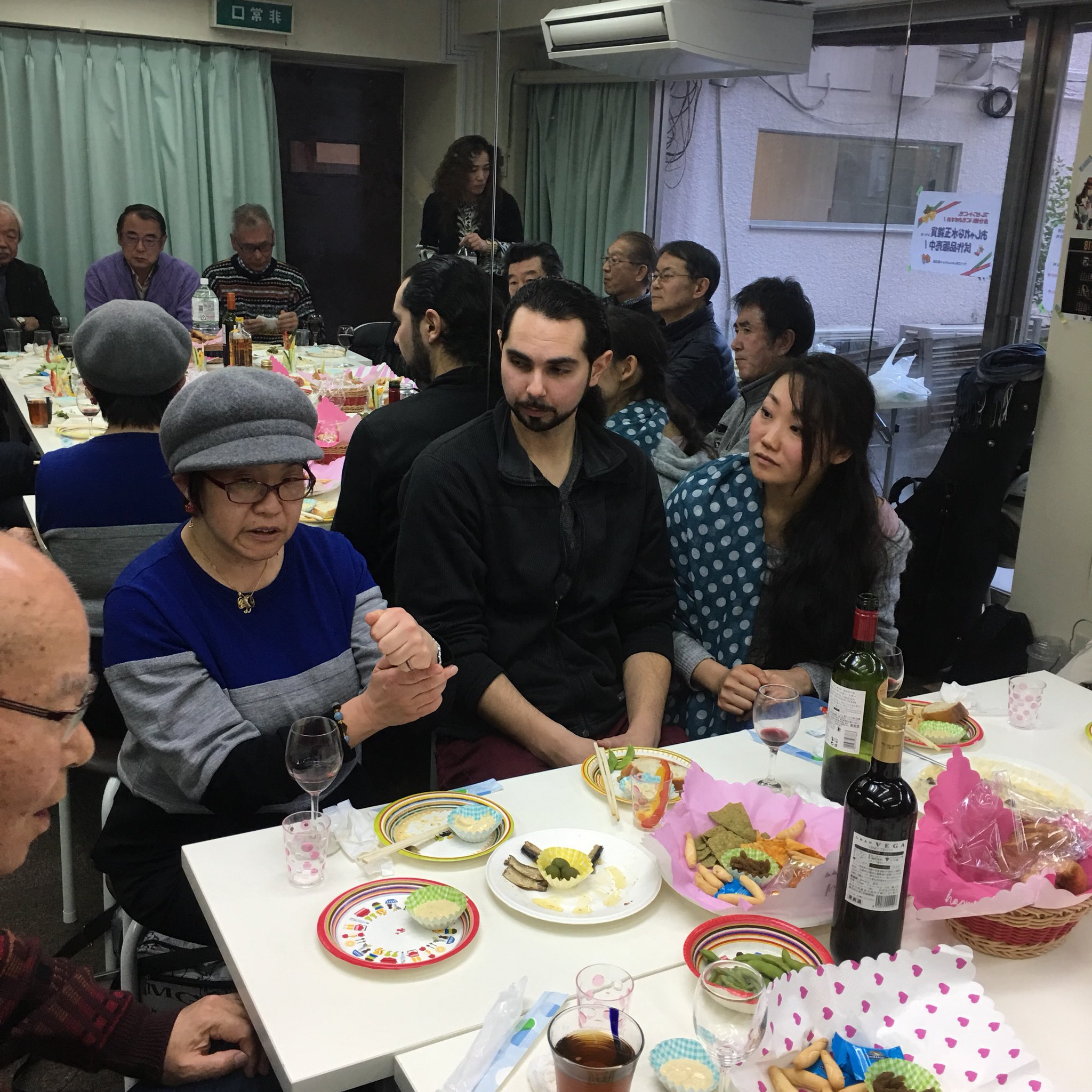 舘 今日は立教フラメンコobの新年会でした 我がクラブの宝渡部純子 浜田吾愛 そしてアントニオアズカテラ 奥様の寺井夢さんが参加してくれました 今日の幹事としては鼻高々です ついでにアレグリアス ソレアポルブレリアを伴奏させて頂きました