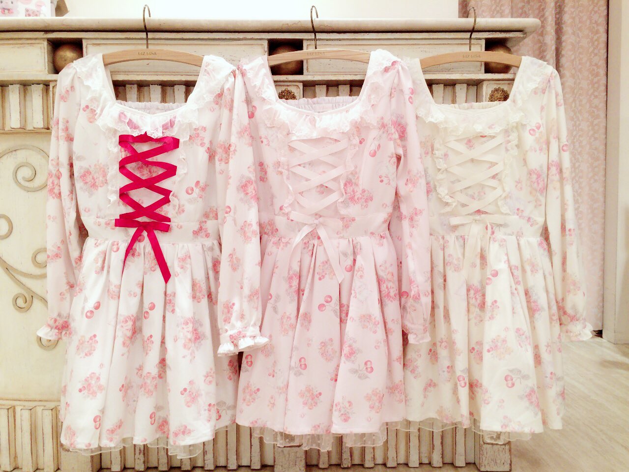 ♥LIZLISA キャットチェリー柄ワンピ♥ キャットチェリーシリーズฅ•ω•ฅ | ♡LIZ LISA 渋谷109店♡のブログ