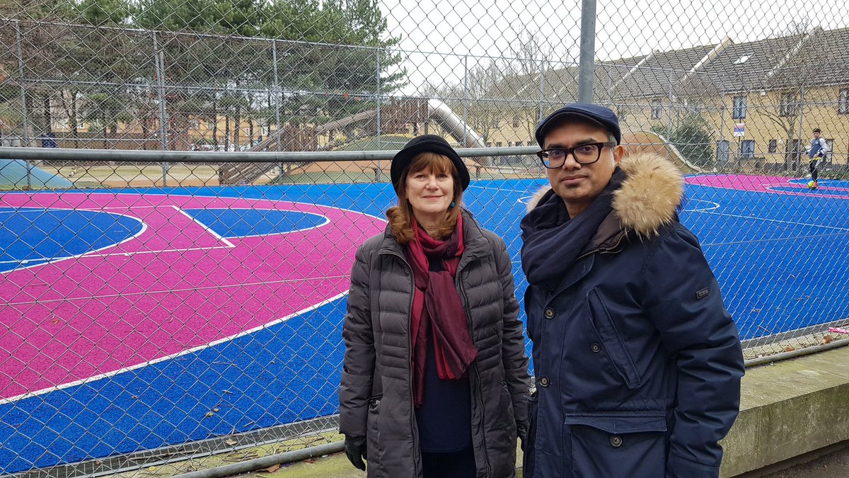 AbdalUllah's tweet photo. Another engaging session around our beautiful streets of Wapping...
We even meet the "Queen" Helen Mirren....our friendly neighbour.
@denisejones196
@Wapping_Labour
@TH_Labour_Party @TheTurksHeadE1W
#wapping2018 #weareWapping https://t.co/uft9CCvHq4