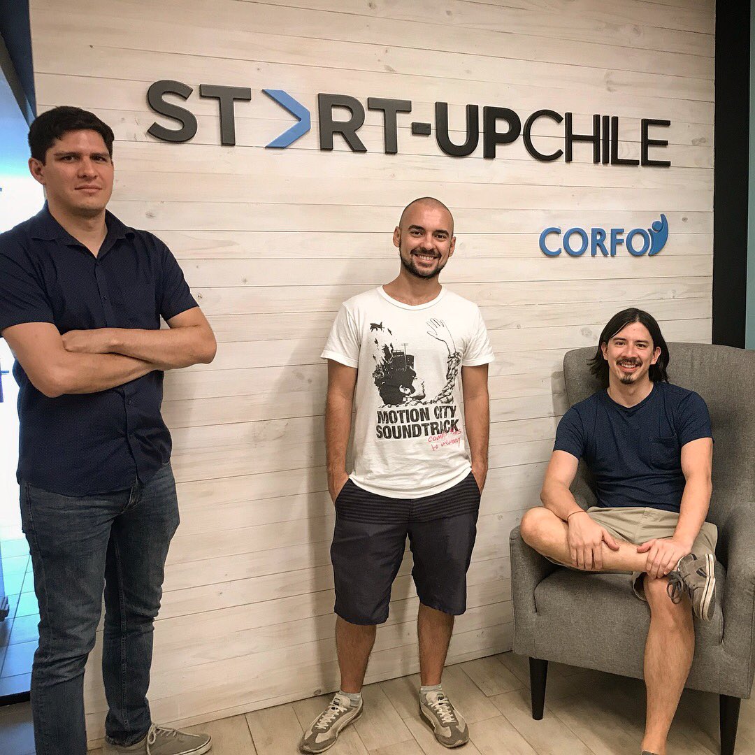 ProcessimLabs's tweet photo. Parte de nuestro equipo ya acomodado en Chile 🇨🇱 👍🏼 ¡A trabajar! #WelcomeG19 #Startup #Chile #Educación #EdTech #MobileSimulations @startupchile @Corfo https://t.co/N73AnmAKCs
