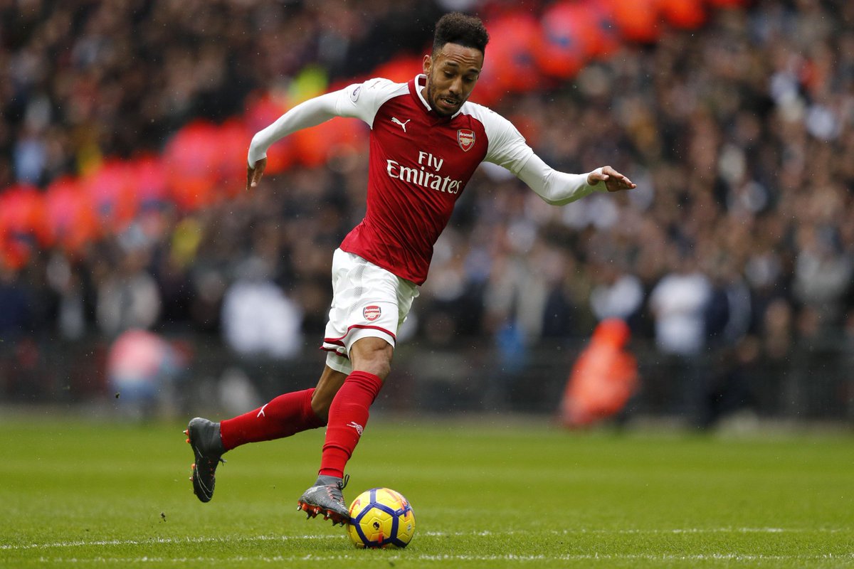 GunnersFanPage2's tweet photo. It is @Aubameyang7 first North London Derby in his career ⚽🔥 https://t.co/ytYYpTnlA5