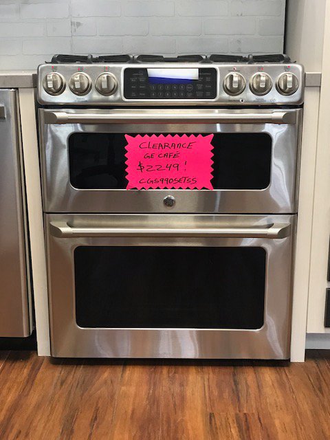 Baronsappliance's tweet photo. Clearance piece of the day! #gecafe #CGS990SETSS #plaistow 603-612-0087. Free local delivery! #doubleoven #geappliances $2249. https://t.co/pgZDXzVvDL