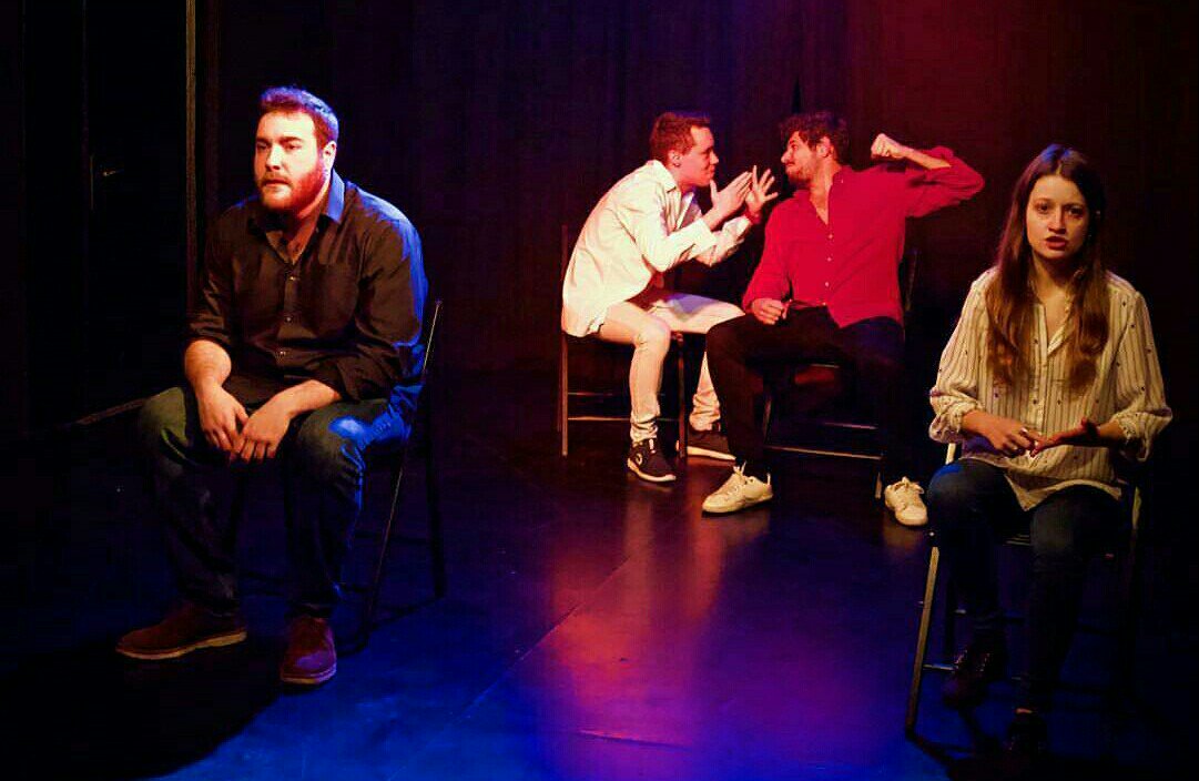 micro_art16's tweet photo. ¡Estrenamos esta noche "Líos de una noche de verano" de @MelisaMeseguer, a las 21:30! Tres pases de esta divertidísima comedia, hasta las 22:30. ¿A qué esperas para reservar? https://t.co/DlMmN4QgvL https://t.co/mhs3SC1vud