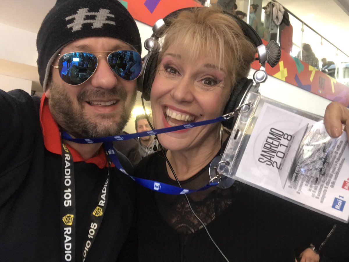 marco_racchella's tweet photo. Grazie a @MteresaRuta per la bellissima intervista ai microfoni di @SilverMusicR a @CasaSanremoffic con #Andreinoaxe @JoeSetty80
#Sanremo2018 #sanremo #salaminiforever #Radio105 #SMradio #MarcoRpage https://t.co/3SJKdslRd9