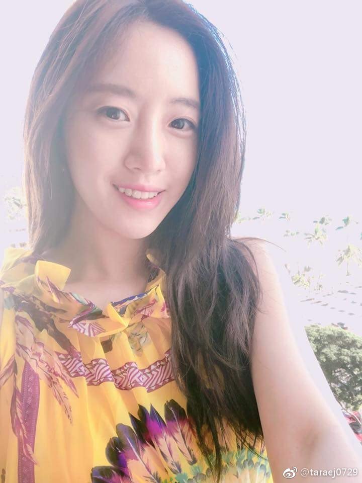 DVrmOTyVQAEQK_3.jpg:large