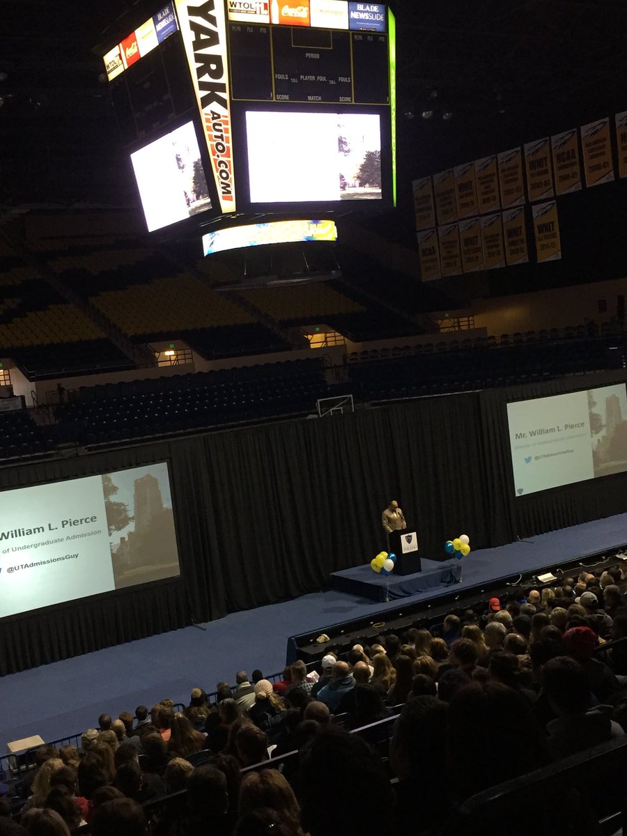 JLokken_UTRep's tweet photo. @UTAdmissionsGuy getting the crowd hyped up at Rocket Scholars Day! 🚀 #UTExperienceDay #UTYouKnow #WhyUT #YoullDoBetterInToledo #OurDirectorIsCoolerThanYours https://t.co/KqqHKuSfNE