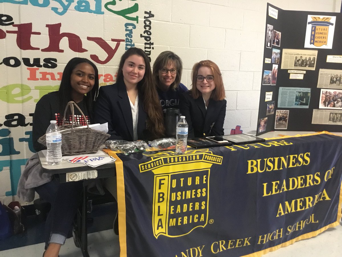 EagleStem's tweet photo. 5th Annual STEM Symposium #FlatRockForward #EagleSTEM @FRMSEagles https://t.co/WLe3sZX3WN
