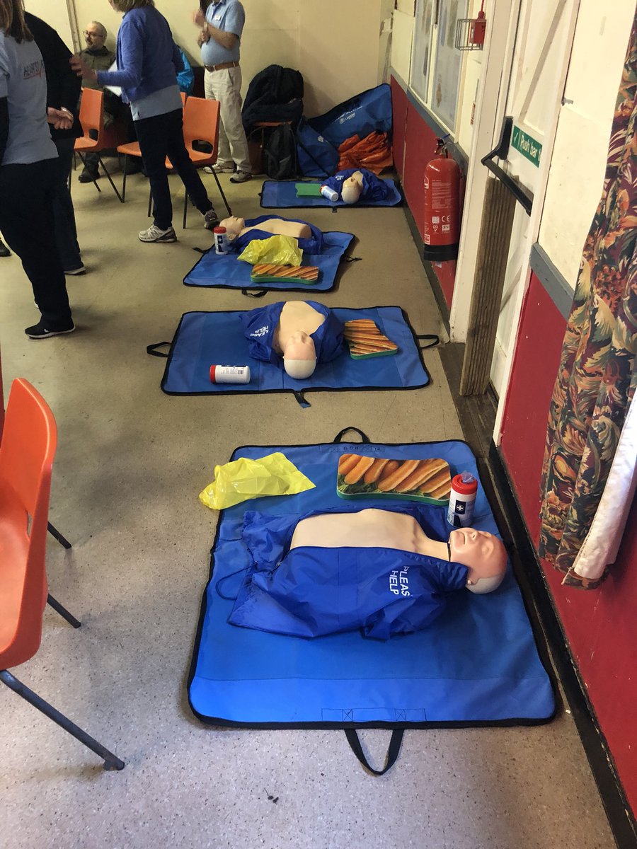 HWscoutnetwork's tweet photo. Great to see your county young leaders camp @ScoutsHW getting into first aid https://t.co/wUUTF8jE8c