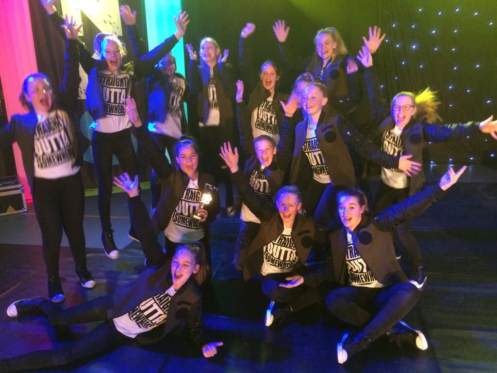 IlonaNa_Na's tweet photo. #NNKS Leek #Dansation nummer 1 en gepromoveerd naar DEMO 💪👊 https://t.co/c4JZjhSd7H