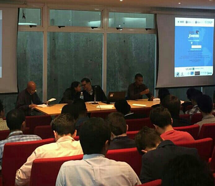 FEVECIPOL's tweet photo. El pasado miércoles 7 de febrero la FEVECIPOL estuvo presente bajo la representación de la delegación UCV en el Foro Jóvenes de las Américas Rumbo a Perú 2018, realizado en las instalaciones de la Universidad Católica Andrés Bello.
#Fevecipol #UCAB #UCV #JovenesEnLaCumbre https://t.co/yEhoOY87vr