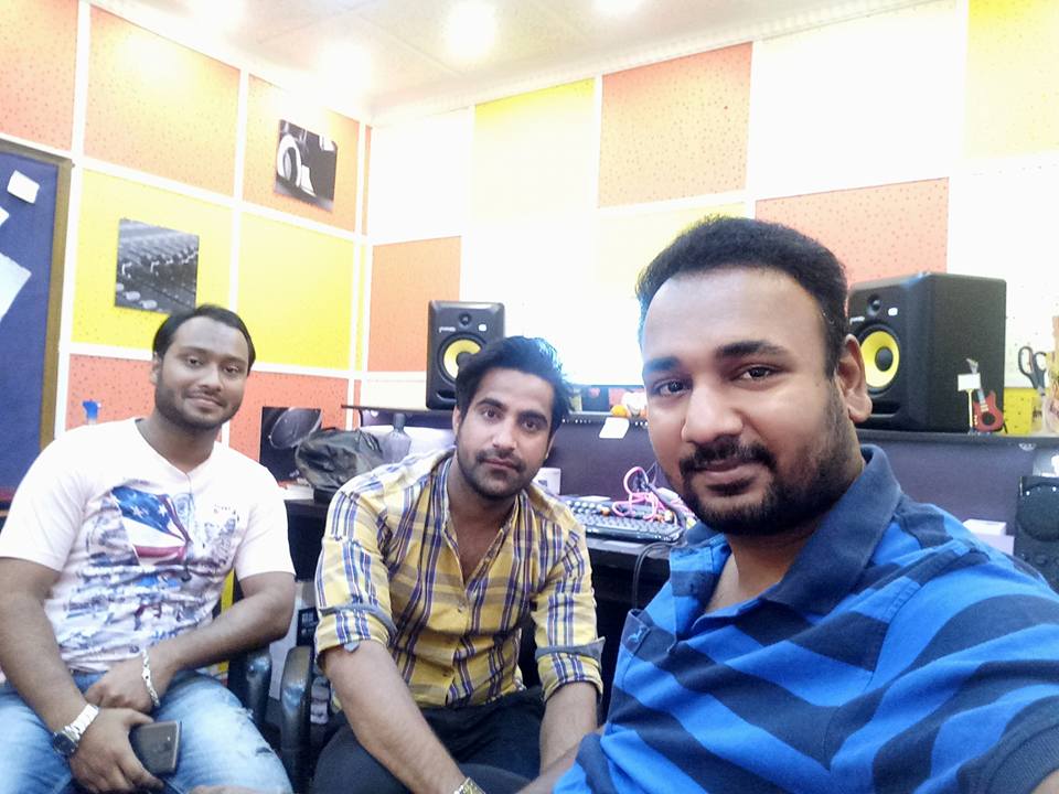 MayurVoiceBank's tweet photo. finally sunny you visited my studio :) Mayur's Voice Bank #Audio_Recording_studio #Mayur_Voice_Bank #Jharkhand_Biggest_Audio_Recording_Studio #Jamshedpur_Audio_Video_Recording_Studio #Stay_In_Sur #Stay_Blessed #M_V_B https://t.co/fceGqARnjq  mob: 8825228702 - 8877177720 https://t.co/Co03rUOWmq