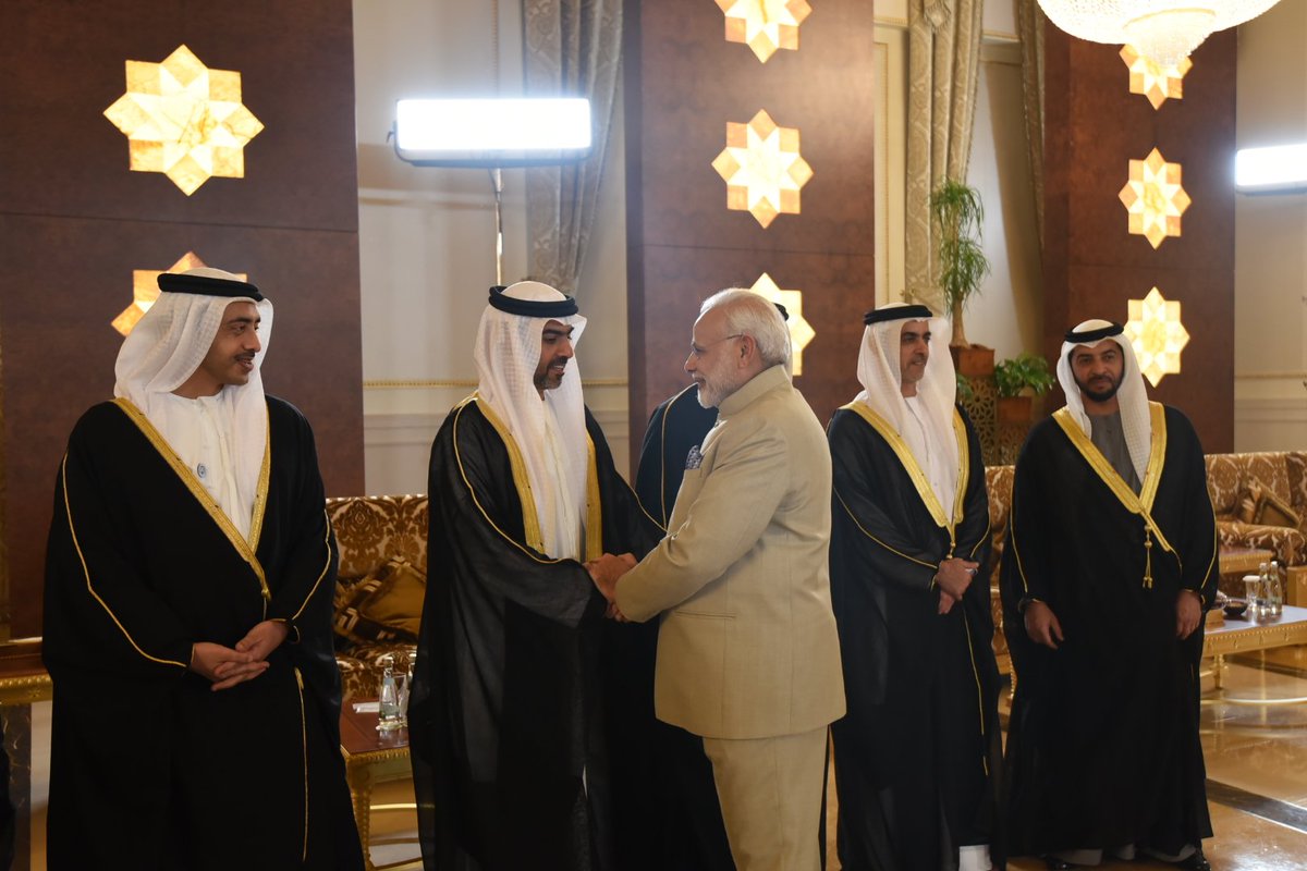 narendramodi's tweet photo. وصلتُ دولة الإمارات. هذه الزيارة تتضمن مجموعة واسعة من برامج سيكون لها أثر إيجابي على العلاقات الهندية الإماراتية.  @MohamedBinZayed https://t.co/gab7oONGU8