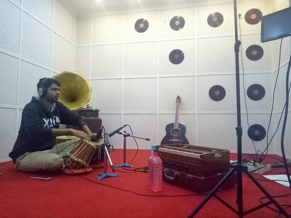 MayurVoiceBank's tweet photo. XLRI SONG PROJECT
@MayurVoiceBank #Audio_Recording_studio #Mayur_Voice_Bank #Jharkhand_Biggest_Audio_Recording_Studio #Jamshedpur_Audio_Video_Recording_Studio #Stay_In_Sur #Stay_Blessed #M_V_B
https://t.co/fceGqARnjq
mob: 8825228702 - 8877177720 https://t.co/ajfADt3kFa
