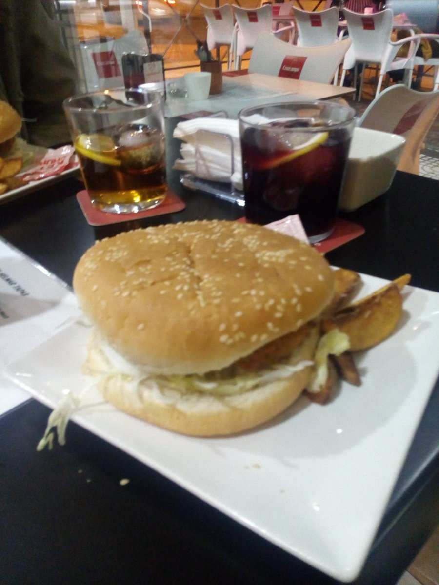 abimaleficent's tweet image. No, no es una ración, es una #Tapa. #Tapas de #Almería que no, Sevilla...