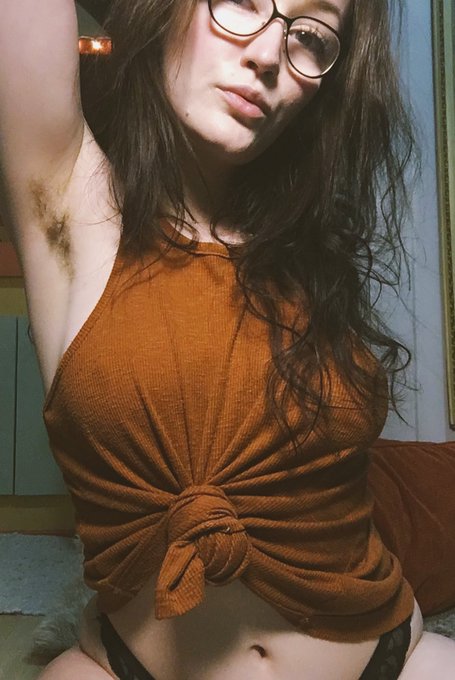 Citrus Mistress - an armpit hair appreciation post https://t.co/mb6hmns6m3