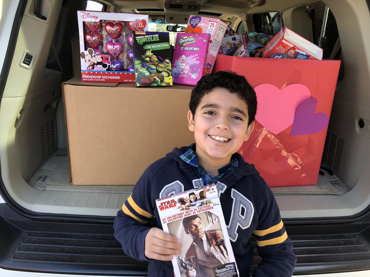 packergirl's tweet photo. @andylallison @MrsAlhadeff One of our SAE students helping Mom and Dad deliver donated valentines to our friends at Mimosa ! #SAEpride https://t.co/EAiN5HyOom