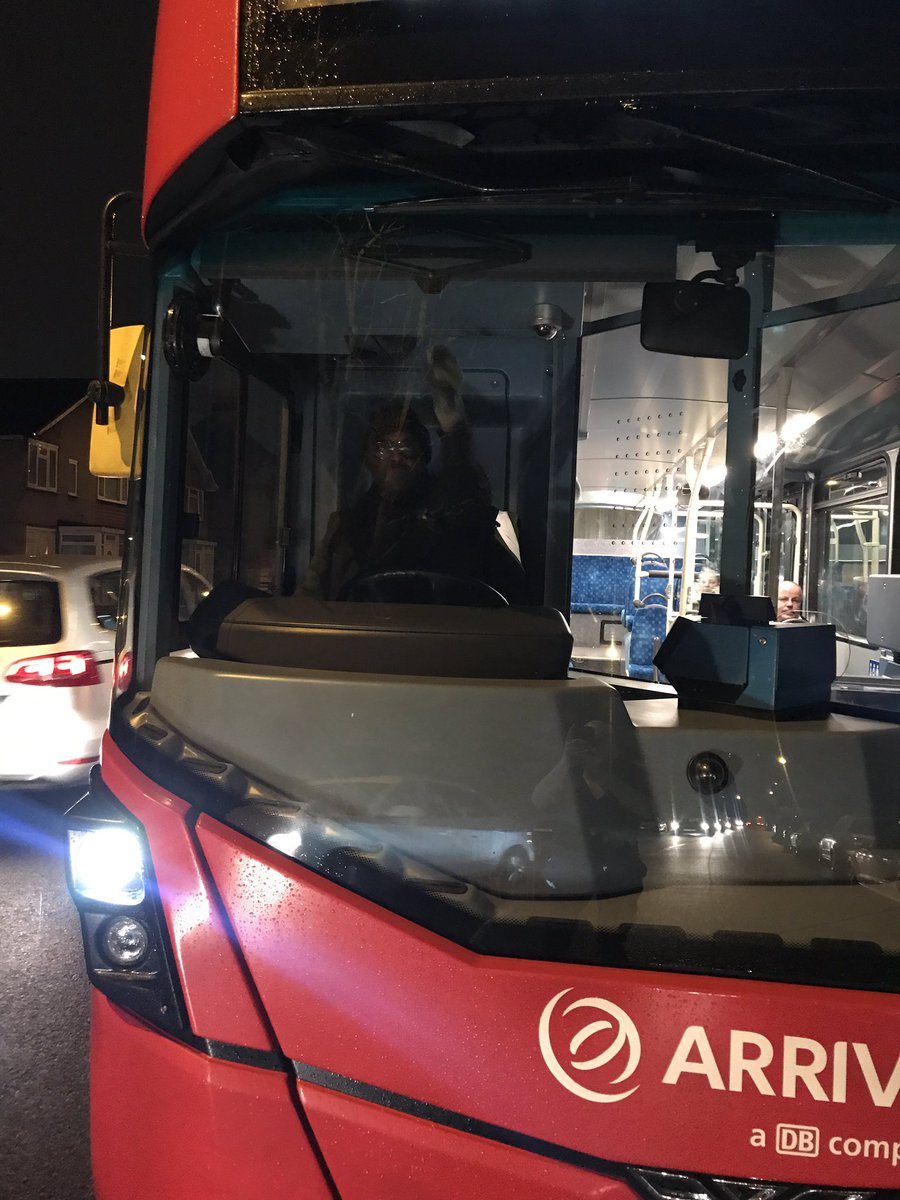 AutohouseLondon's tweet photo. @arrivaessex can't find #arrivalondon on here but your drivers are idiots. Beeping outside of my window for 5 min straight 😡😡 https://t.co/ugDNrRBmeN
