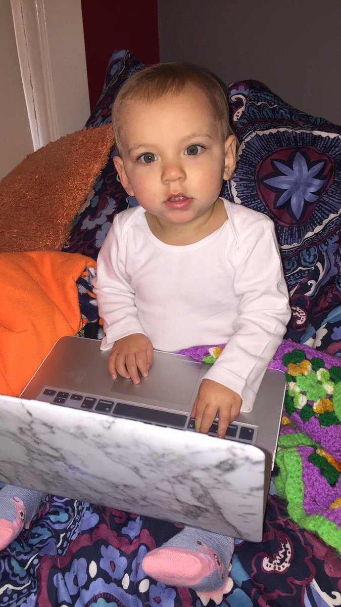 cdreaaa's tweet photo. This little girl means the world to me 🌎💗 https://t.co/7xQqYN4BOA