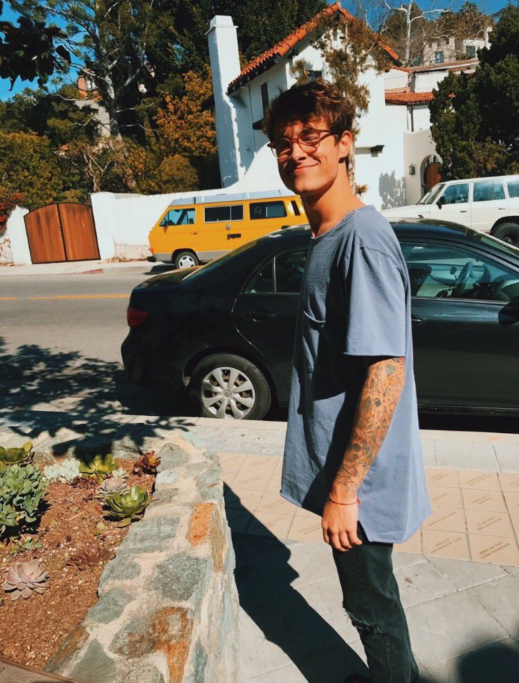 natecaylen's tweet photo. you always ask me where I go
   I'm high now, 
     I'll hide it from you and her, 
       my closest friends and everyone. https://t.co/aeYDPDfRCC