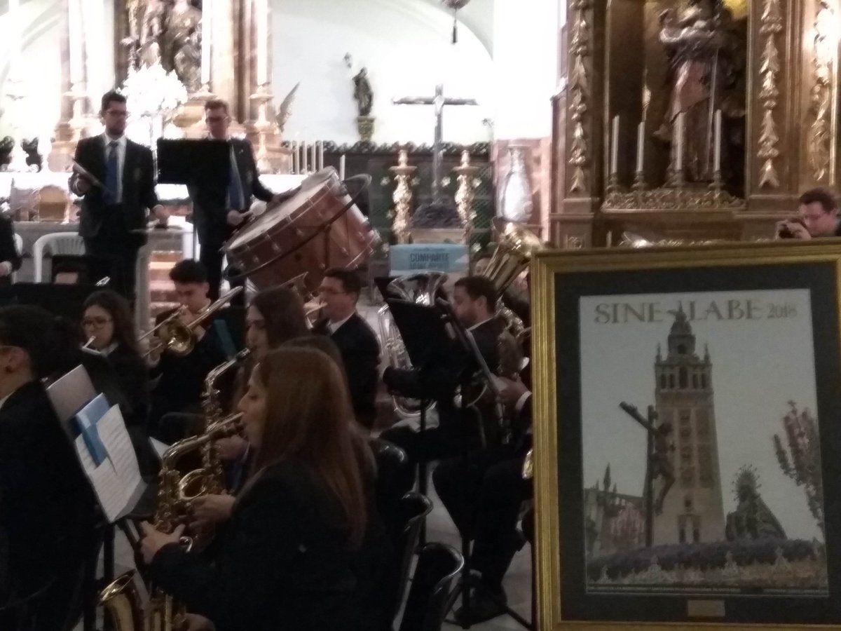 TCSine_Labe's tweet photo. Suena "La Sangre y la Gloria" por la @bandavisoalcor magníficamente presentada por nuestro presentador @Justo0404 https://t.co/wB0CvDujyg