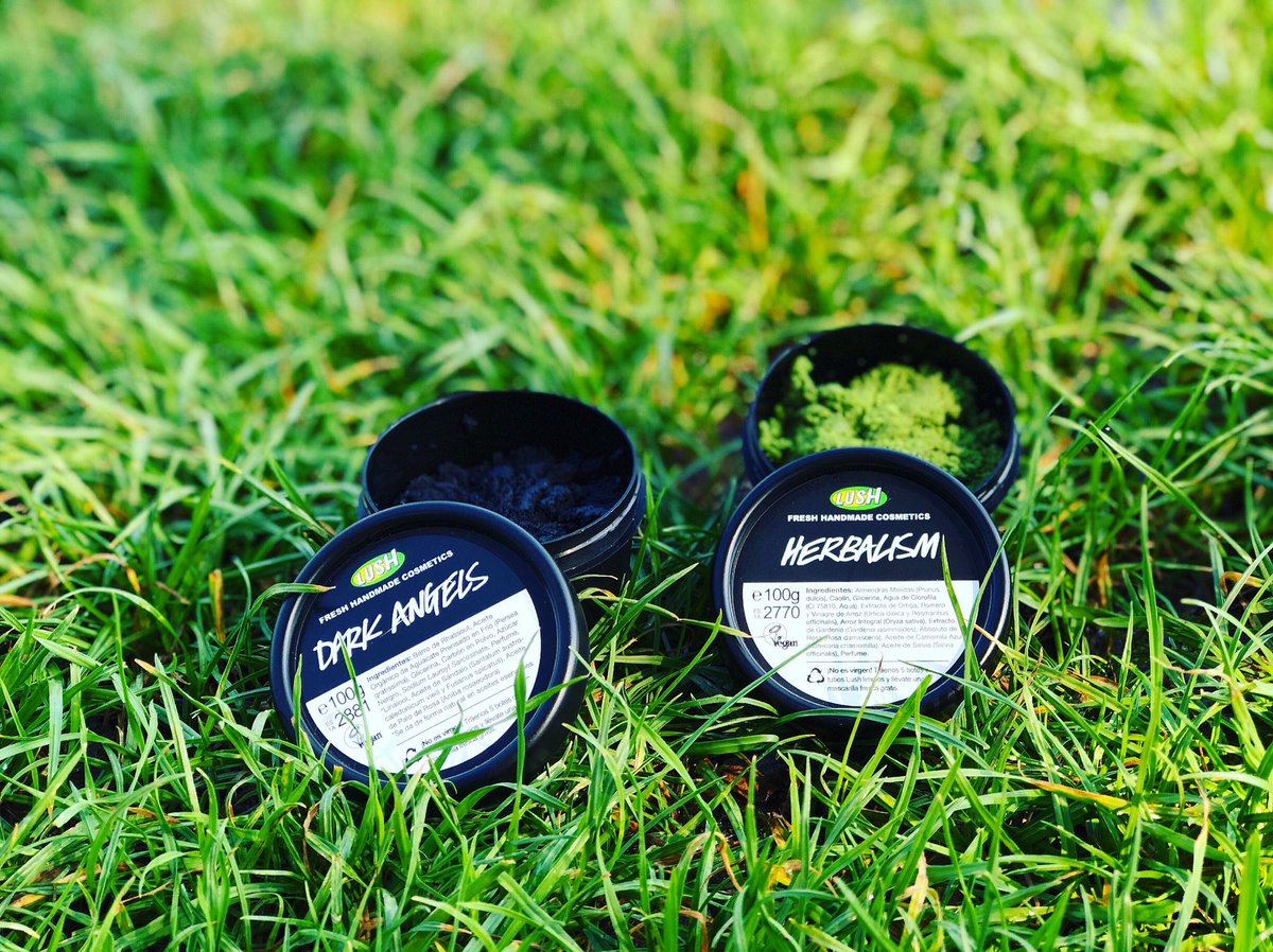 ansiacl's tweet photo. y una de nuestras marcas favoritas @Lush_chile 🍃🍃🍃☀️☀️☀️ junto a sus limpiadores #DarkAngels y #Herbalism ☀️☀️☀️🍃🍃🍃 #cleansing #skin #sensitiveskin #nature #vidalush #lush #self #selfcare #beauty #healthy #healthyskin #color @lushcosmetics @LushLtd https://t.co/UkyVQs7oQE