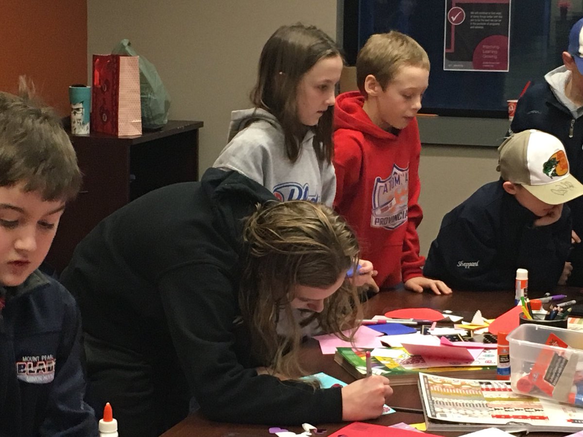 bladesatomA's tweet photo. Working together making Valentine’s Day Cards for Project Kindness #givingback #teamwork @MtPearlBlades https://t.co/CWJcTDJSFR