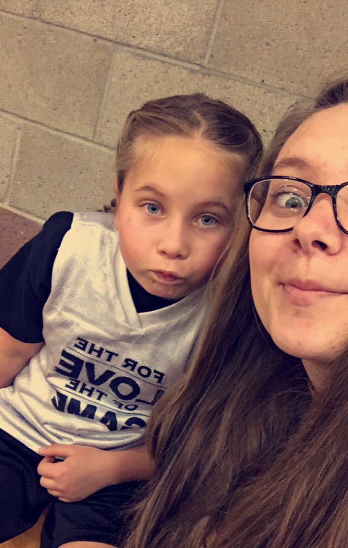 jordynrsteele's tweet photo. My little bff is ready to ball out today☝🏼🏀💛 #Hayds https://t.co/6Wl6vSOc0k