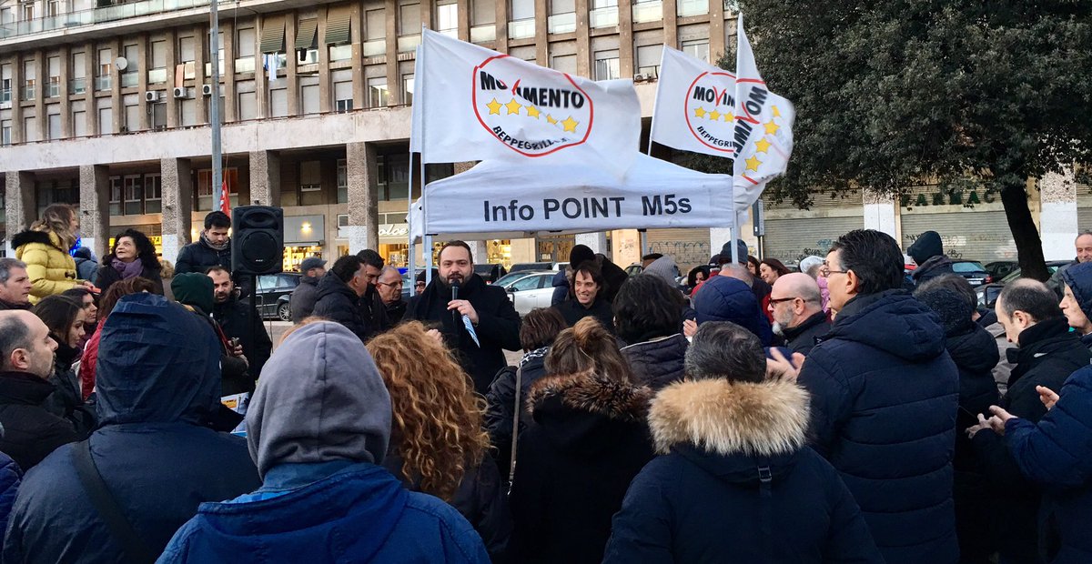 FMCastaldo's tweet photo. Il nostro programma mette al centro i cittadini e i loro interessi. 20 punti per la qualità della vita degli italiani. #ProgrammaDay #M5S https://t.co/p5sWimKL6j