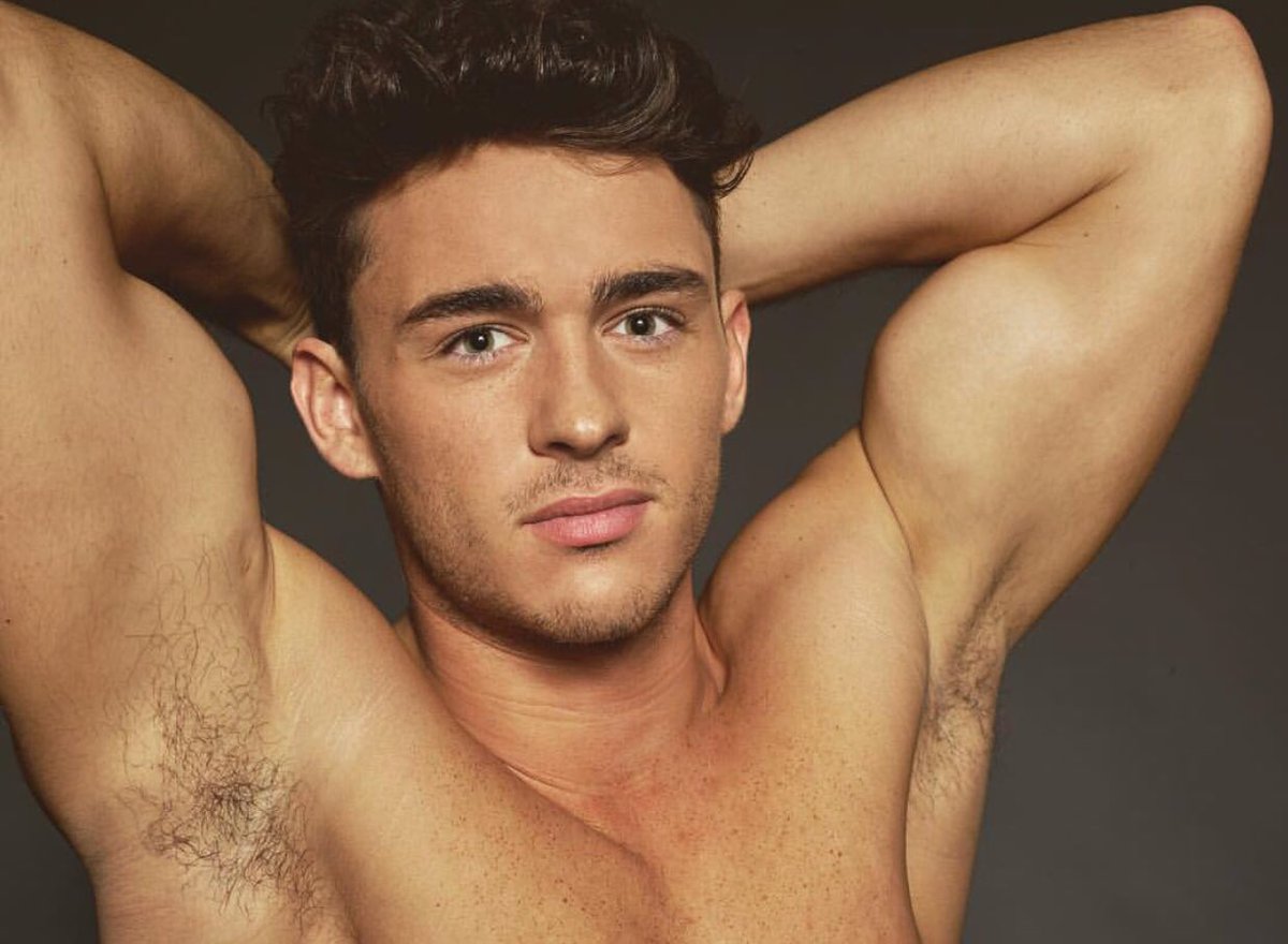 HotFamousLads's tweet photo. Hope you’ve all loved the list of YOUR hottest 100 famous lads 😜 make sure to follow us to see constant hot pics of them! One last time, enjoy the Top Ten you voted 😜🍆 https://t.co/NzaeOH4uaN