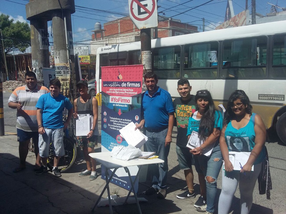 UyOLomas's tweet photo. #FirmazoDeCarnaval en Claudio de Alas y Recondo, en Ing. Budge, Lomas de Zamora #Firmazo https://t.co/ZS1w9UGLUy