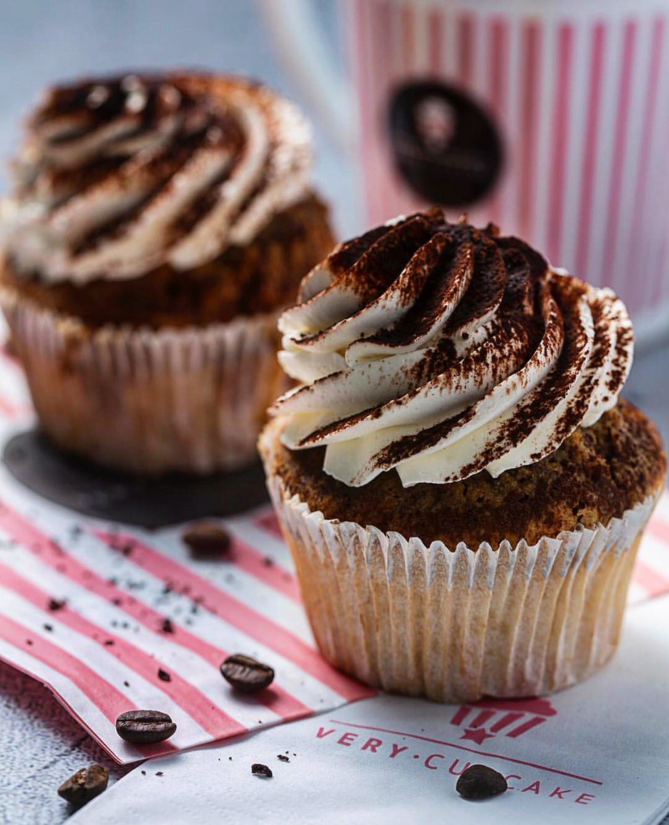 verycupcaketr's tweet photo. Tiramisunun cupcake haline bürünmesi konusunda sizi uyarmalıyız, tadına baktıktan sonra sadece bir tane ile yetinemeyebilirsiniz😍 #verycupcake #verycookie #cupcake #chocolate #milkshake #likeforback #likeforfollow #instagood #instafood #instafollow #picoftheday #food #good https://t.co/JNPrAm2DYs