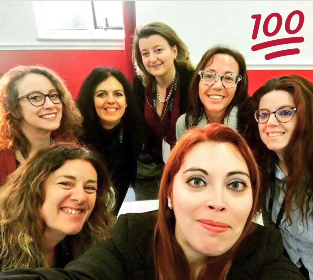 dani_damy's tweet photo. Grandi relatori a #dazeroaseo ma vogliamo parlare del social team? Mitiche... sempre al lavoro! https://t.co/BGeAZ05Exx