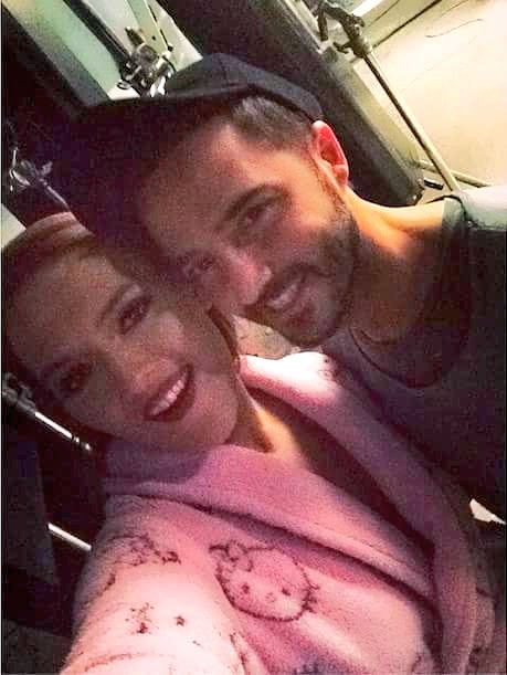 Gokhanozenfp's tweet photo. #GokDem 😍😎umarim yeni konser&Duet var!❤
#YanlisNumara
@DemetAkalin @gokhanozen https://t.co/PqUpOxVWb4