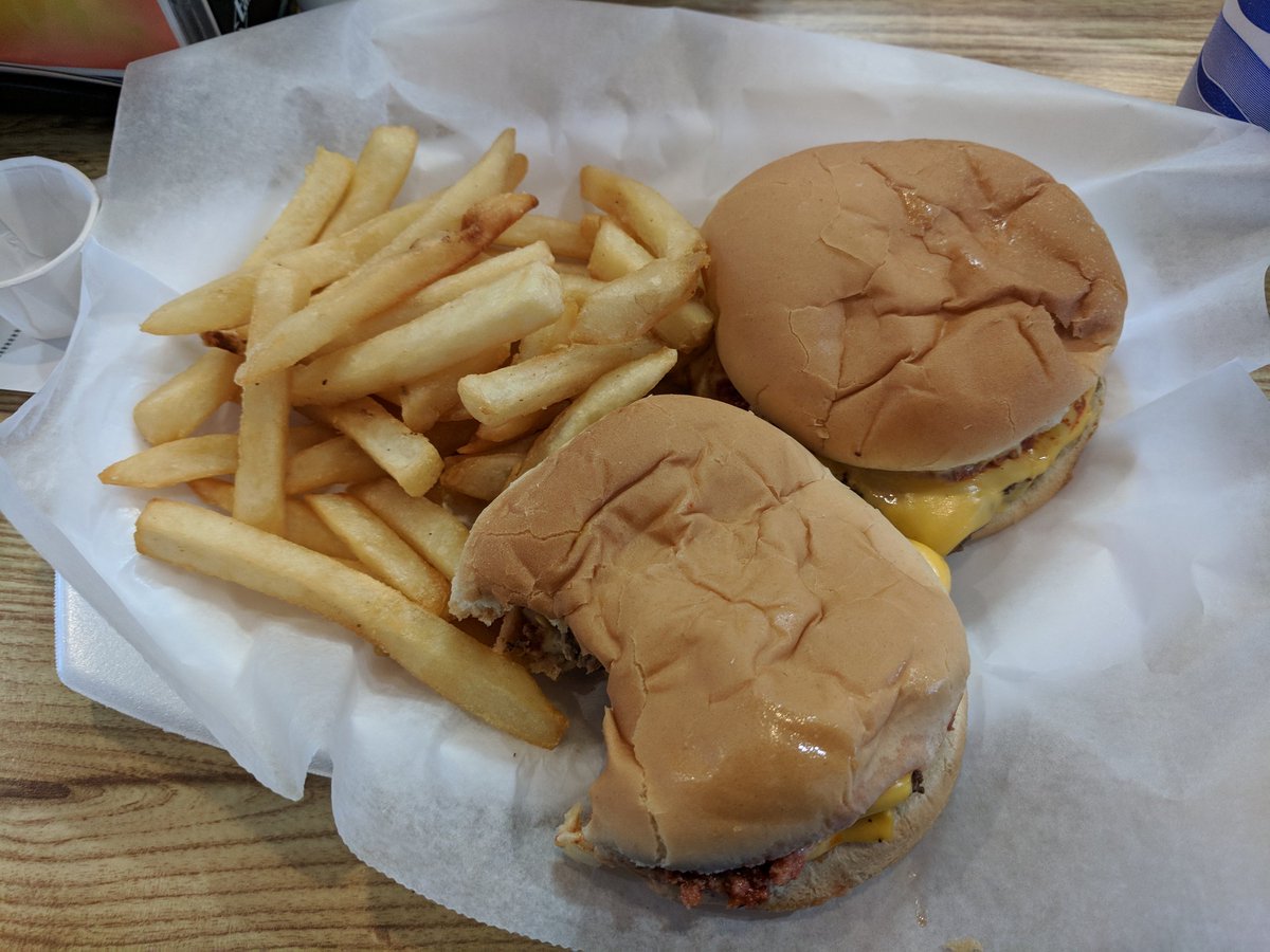 Imaginarykitchn's tweet photo. There's nothin like comin home and eatin the food you loved as a child... Just as good as i remember #wilsoncreamery https://t.co/2PE1sguXVH