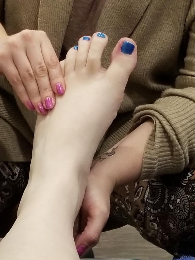 Content from feetnheels84
