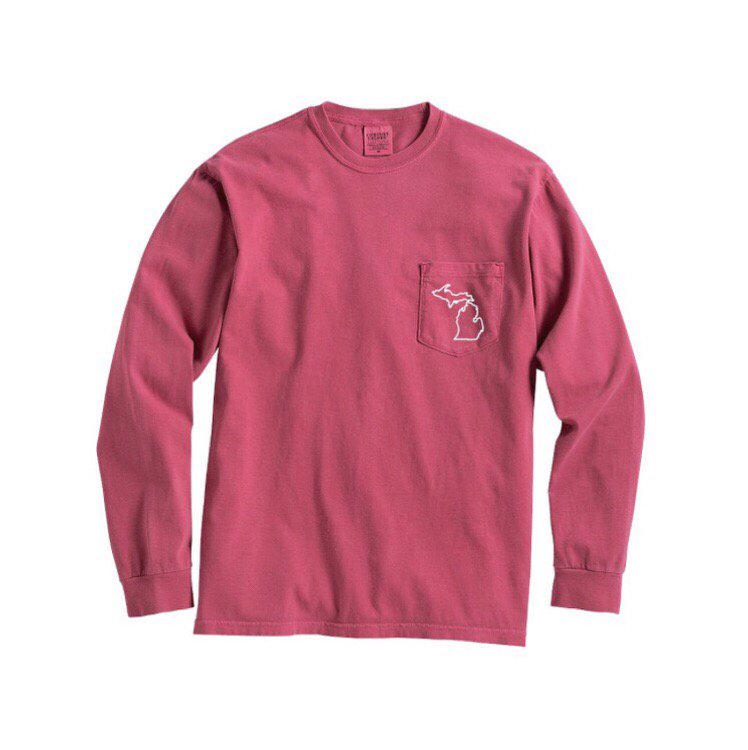 DetroitStreet's tweet photo. And it's ON SALE NOW!  — Personal favorite - super comfortable and soft, perfect t-shirt ... https://t.co/o0pfYxIANt https://t.co/Tg62X2RT4c