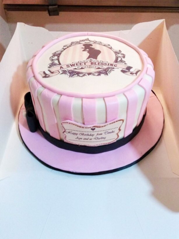 ExquisitoConf's tweet photo. Tastes even better than it looks 😍😍😍😍
.
Send us a message to place your order
.
#cake #yum #yummy #food #cakestagram #cakes #pink #like #love #exquisitoconf #exquisito https://t.co/SFongAHPwZ