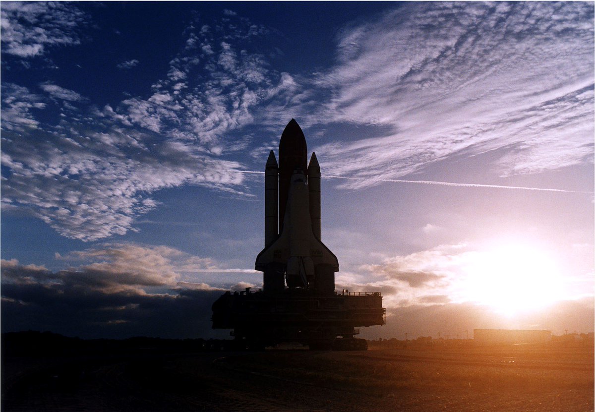 Rainmaker1973's tweet photo. Space Shuttle #Discovery travels toward Launch Pad 39A in preparation for the #STS82 mission launch, 21 years ago #Today https://t.co/wmiTDMklfG https://t.co/yvqlbHd1VS