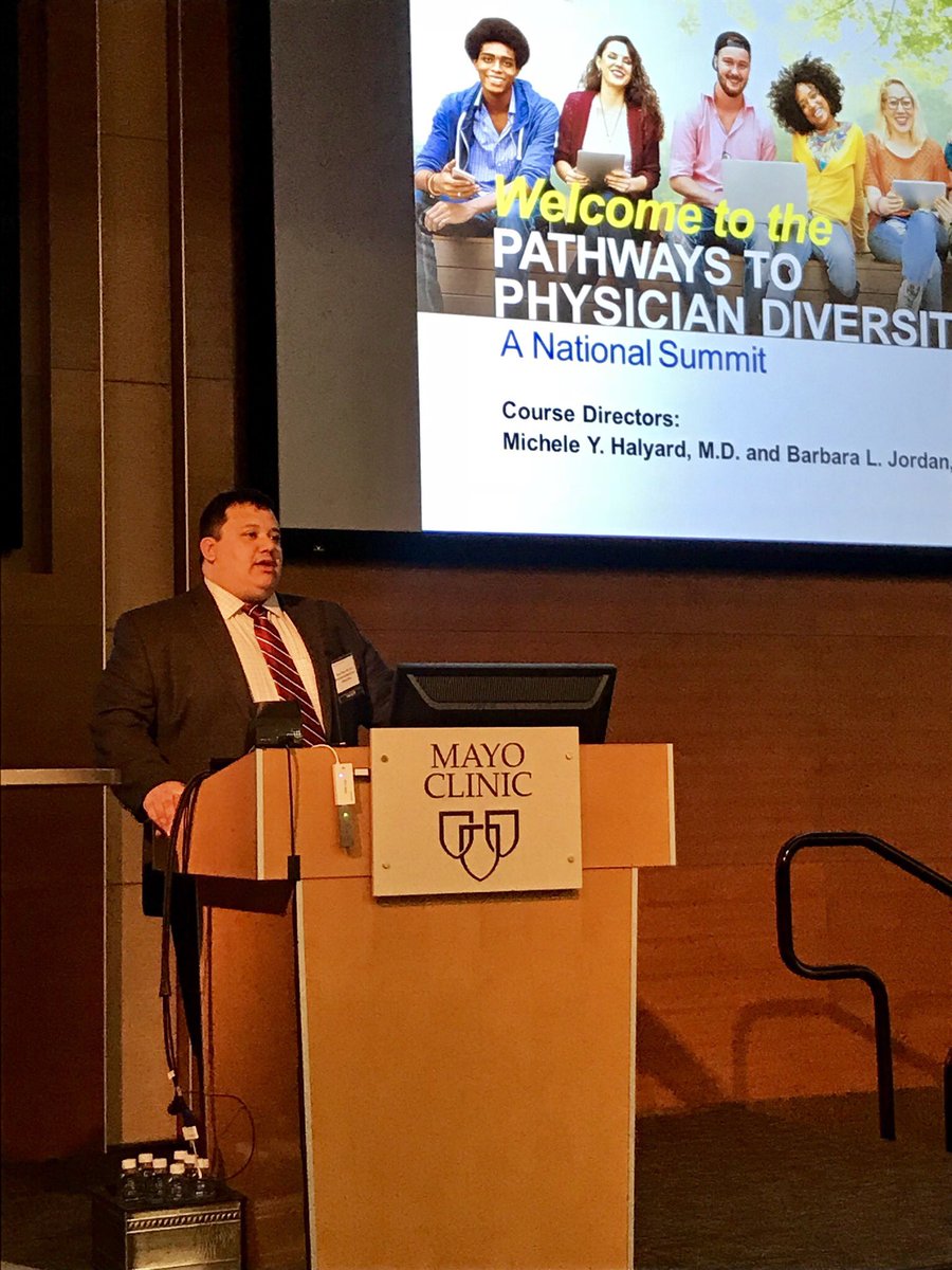 minervies's tweet photo. Robert Trevino PhD @trevy13 sharing his path to MD-PhD. Questions, challenges, successes in path to @Stanford undergraduate —> @RushMedical MD-PhD
#T4DatMayo #MayoDiversity #LatinosinMedicine #DiversityMatters https://t.co/Y4FFk0bd9b