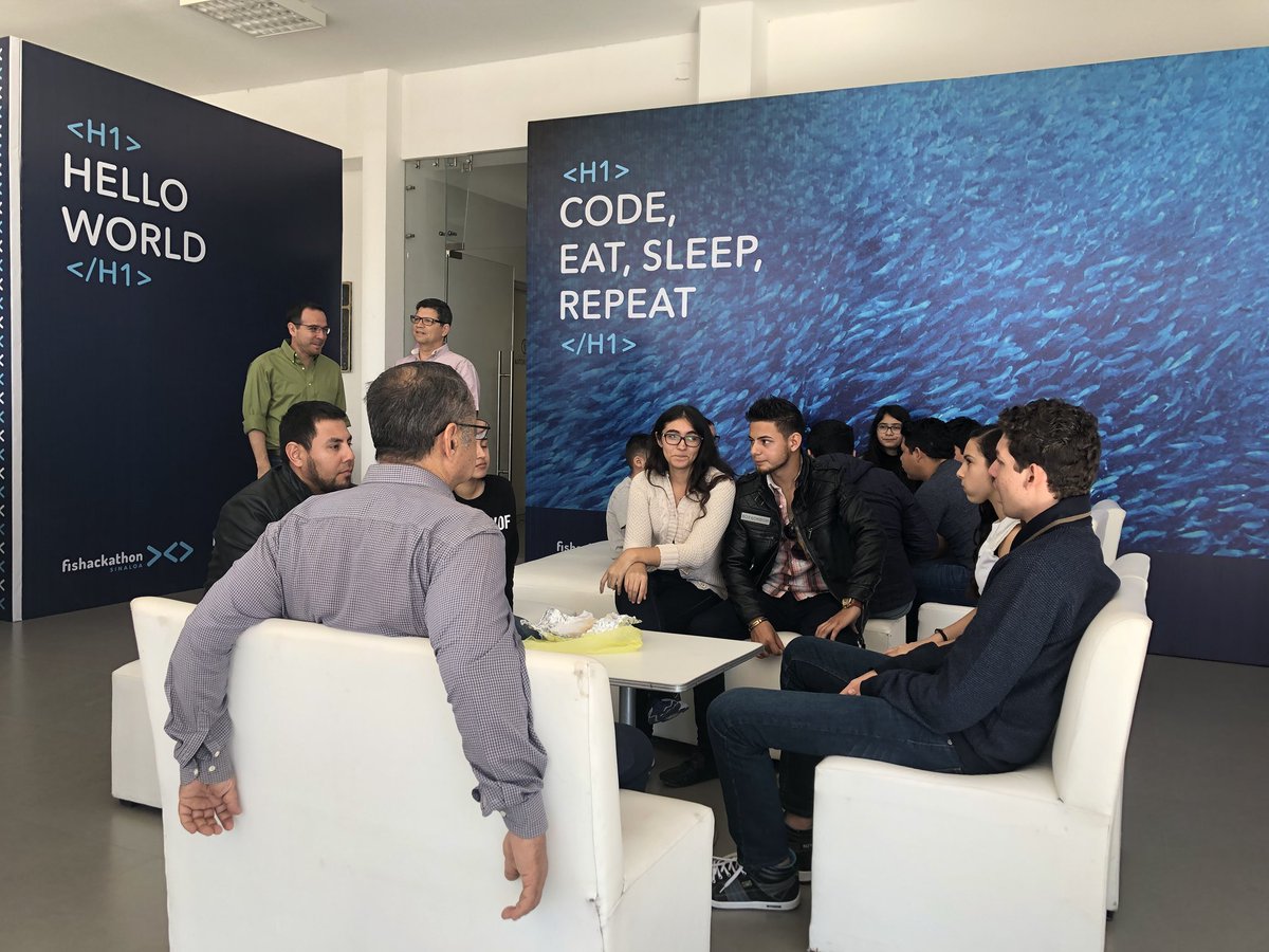 Fishackathonsin's tweet photo. Comenzamos con el trabajo dentro del Fishackathon @fishackathon @HackerNest https://t.co/rpbYobjs8z