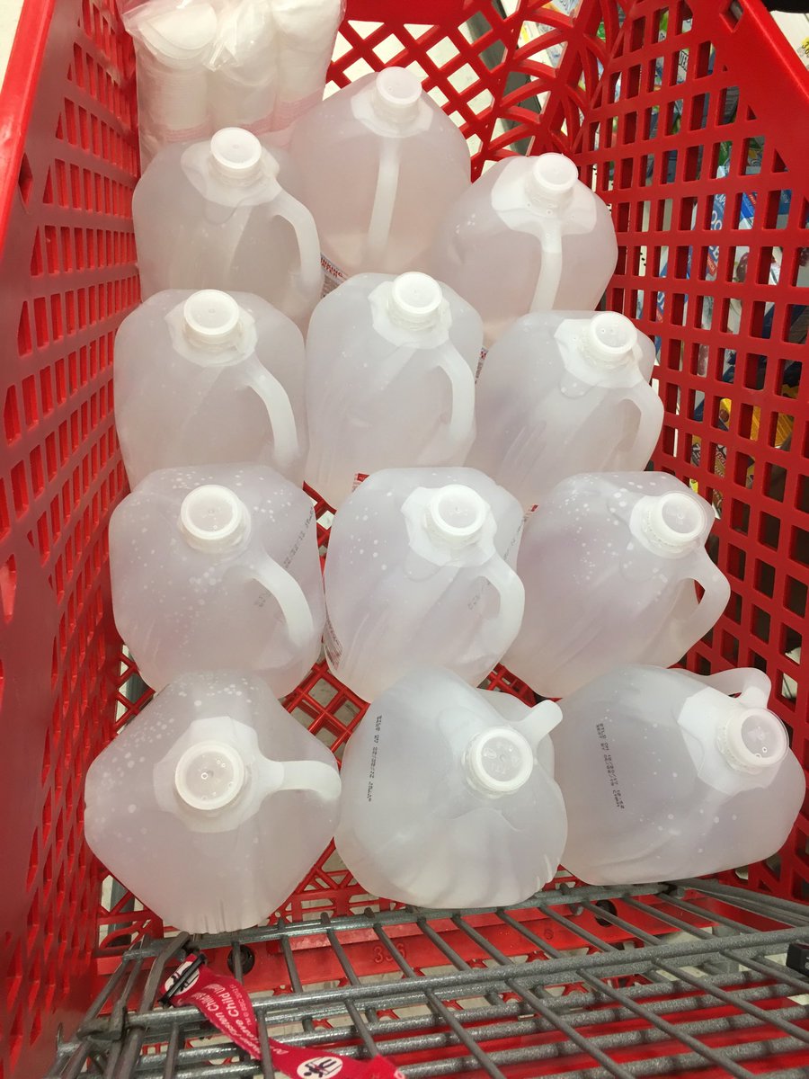 elleYazz's tweet photo. When you find out the city water is contaminated...😒 https://t.co/YdeOmwSngp