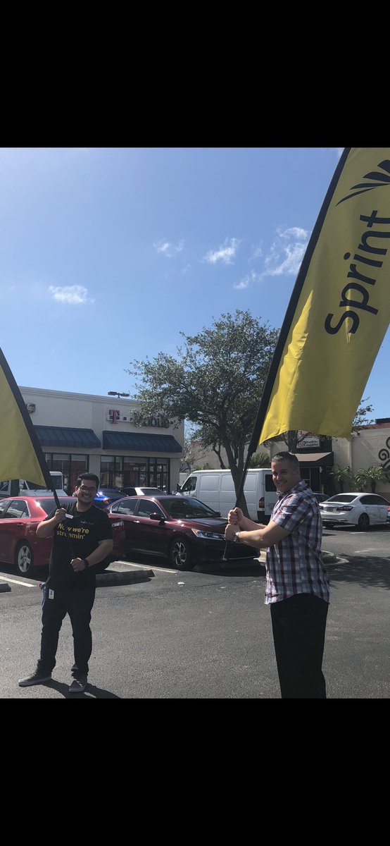 Doing our daily workout. Informing customers about Sprint’s advantages with <a href="/skossa01/">Shawn Halladay</a> and @Axel_Sprint5210 Come check us out 6708 Memorial Hwy STE 101 Tampa FL 33615. #JustForYouEvent #CFD