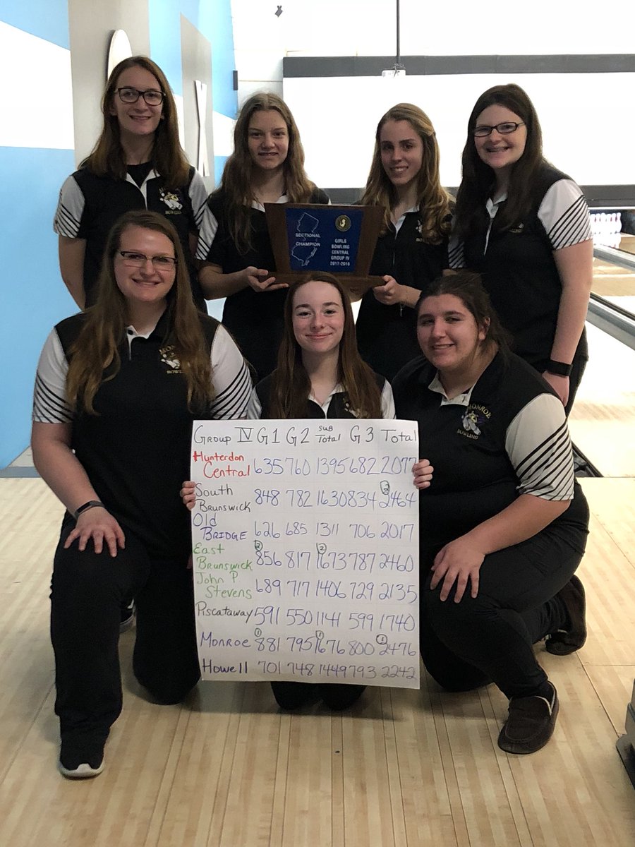 MonroeBowling's tweet photo. Monroe Girls Group 4 Central Jersey Champions 🎳💜 @monroeathletic @MonroeTownHS https://t.co/KSOslXz5jv