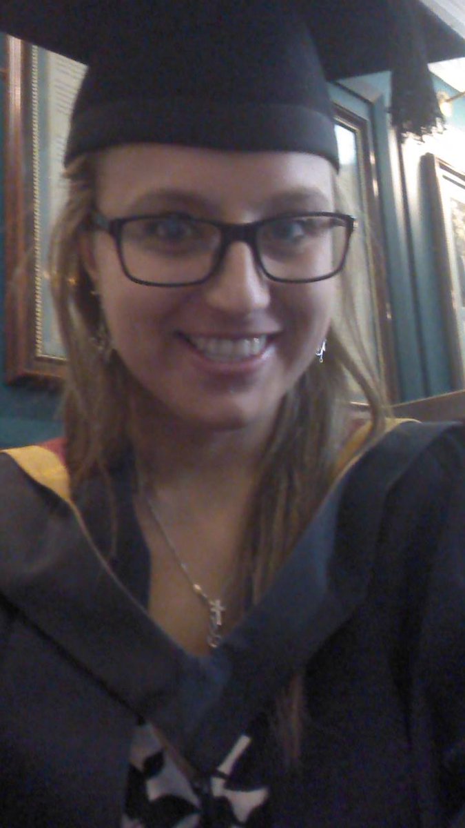 SueReviews's tweet photo. I am @EdinburghRuth - a PhD candidate at Edinburgh University.
I got into science because I wanted to find answers to questions that had not yet been answered.
You can read about my work at https://t.co/mRe39AS4fM
#WomenInScience #dartlab https://t.co/gULz9x7BhP