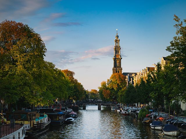 Westerkerk over Canals

The Westerkerk  is a Reformed church within Dutch Protestant church in central Amsterdam. It was built between 1620 and 1631 in Renaissance style. Its tower, called the Westertoren, is the highest church tower in Amsterdam. 
Rembr… ift.tt/2EgiLfA